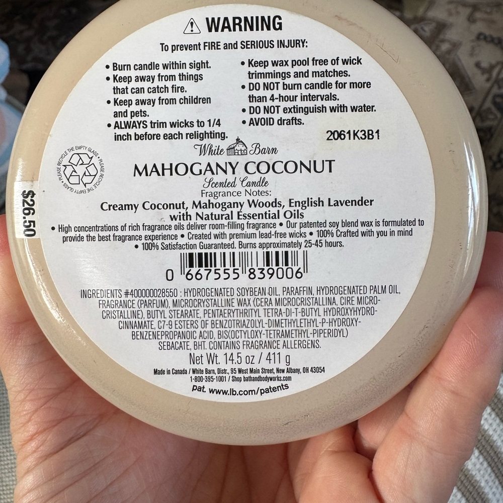 White Barn Mahogany Coconut Candle - Picture 7 of 8